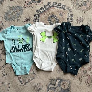Lot Like-New Under Armour Onesies, 0-3 month